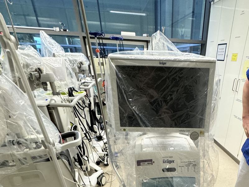 Medizintechnik in Folie verpackt für den Klinikumzug – Umzugs Fichtner in Frankenthal